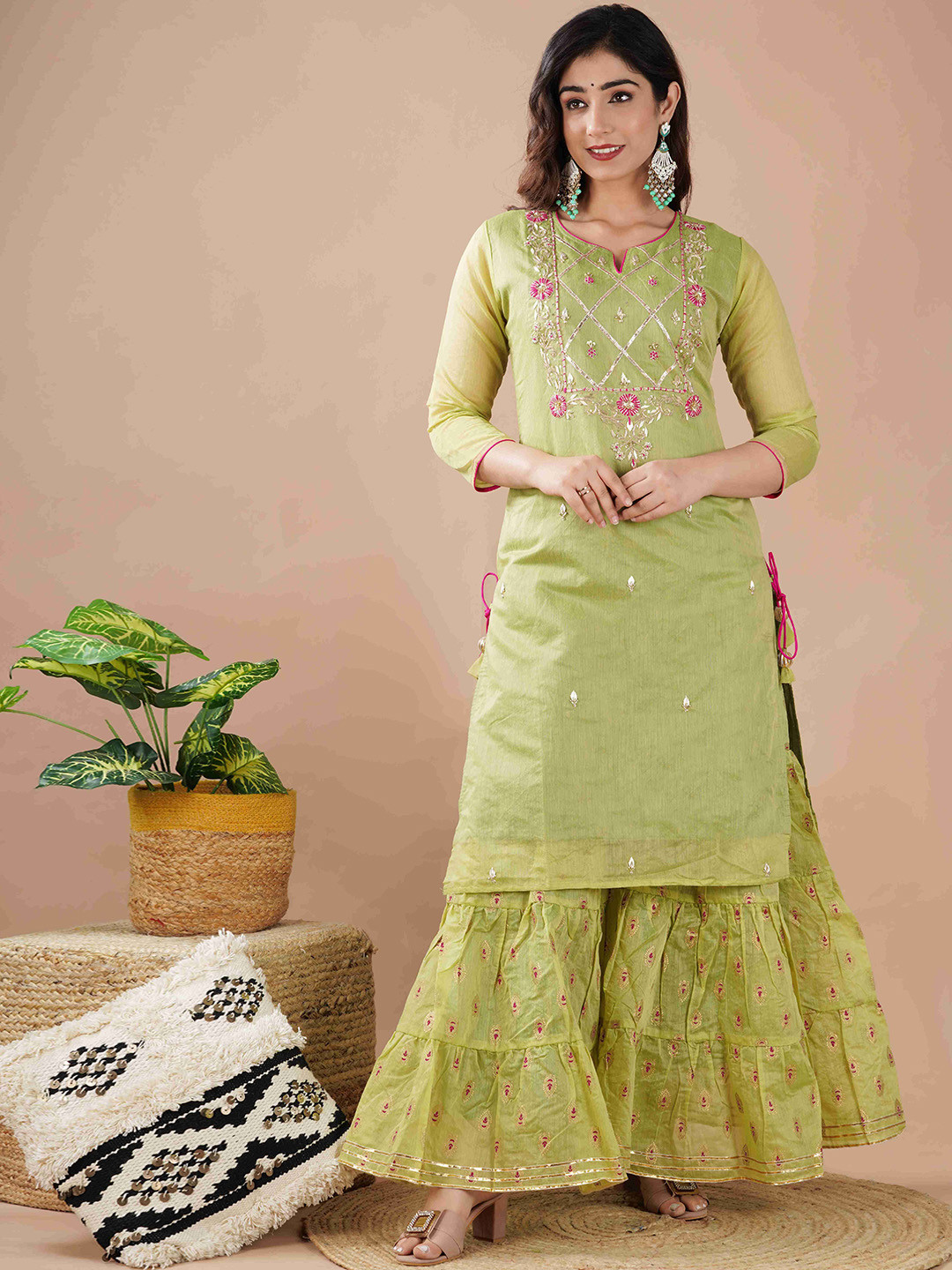 

SHAGUNA'S Women Floral Embroidered Regular Patchwork Chanderi Silk Kurta with Sharara, Lime green