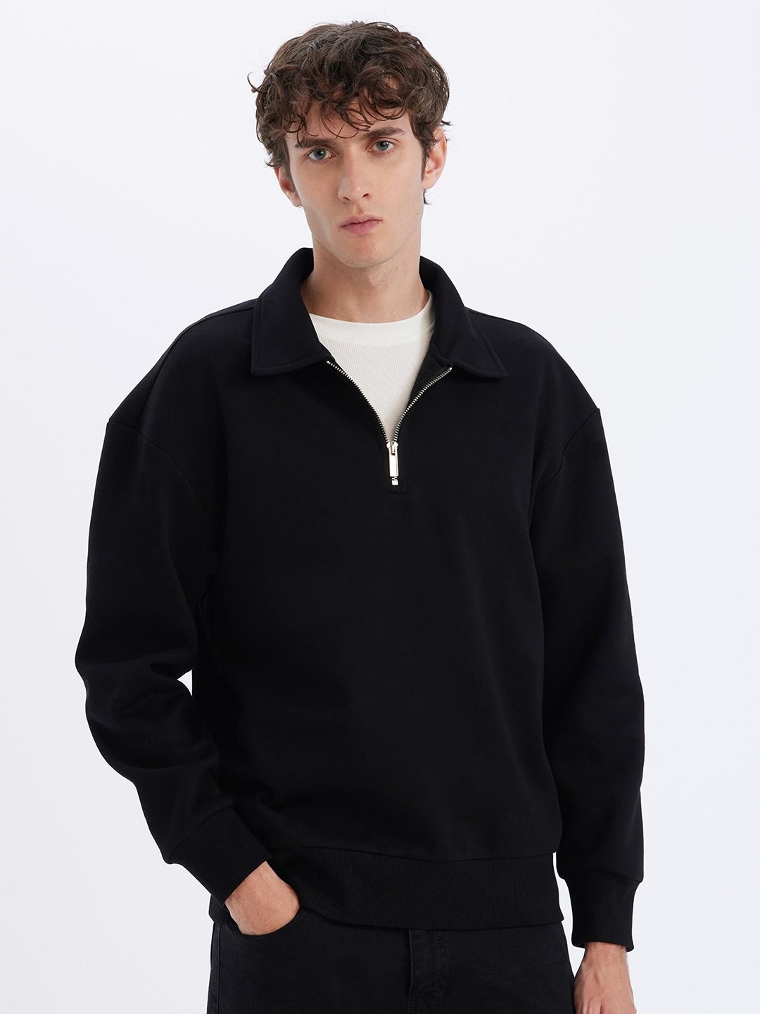 

DeFacto Men Mock Collar Pullover Sweater, Black
