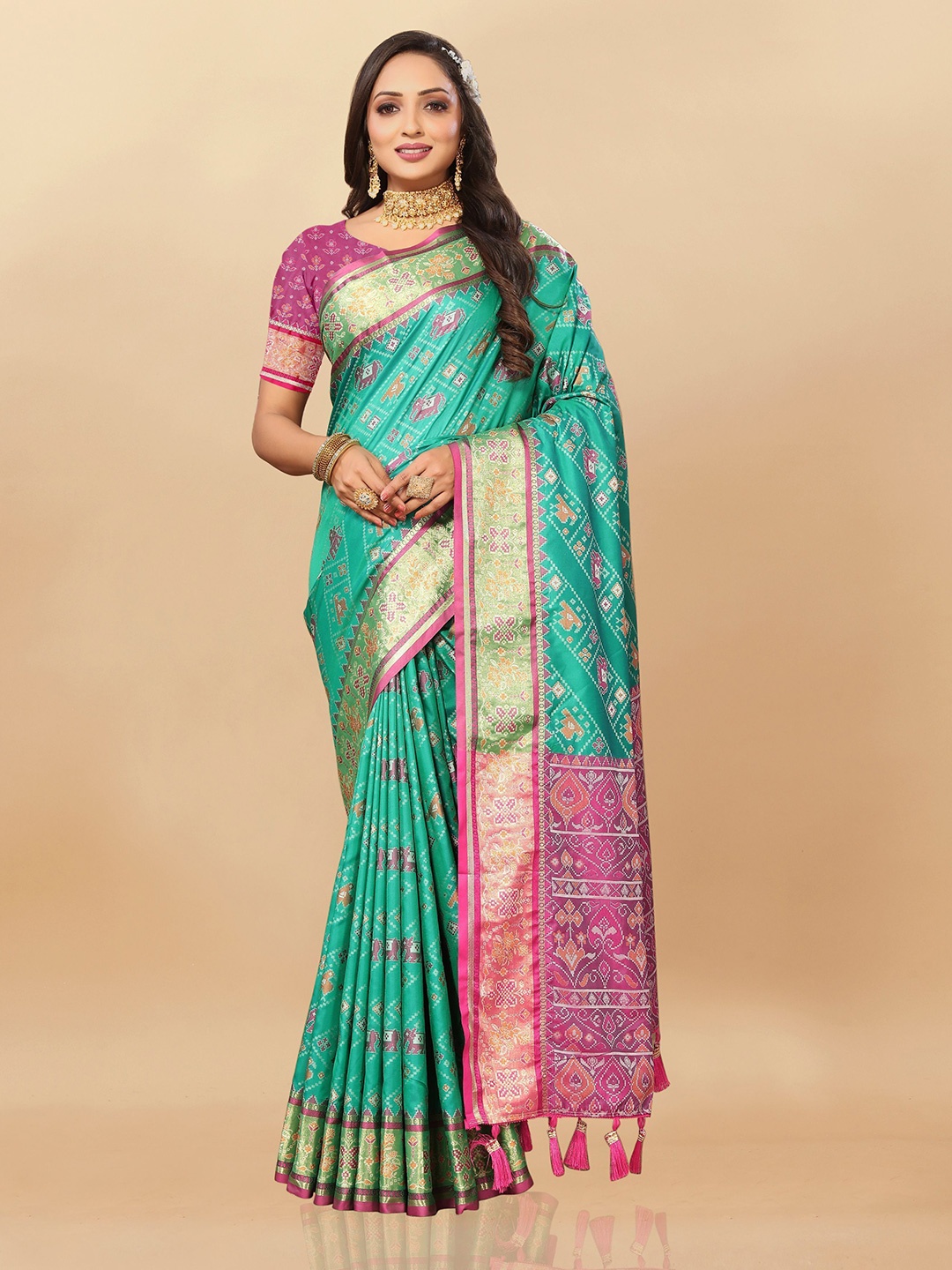 

bansari textiles Woven Design Zari Patola Saree, Green