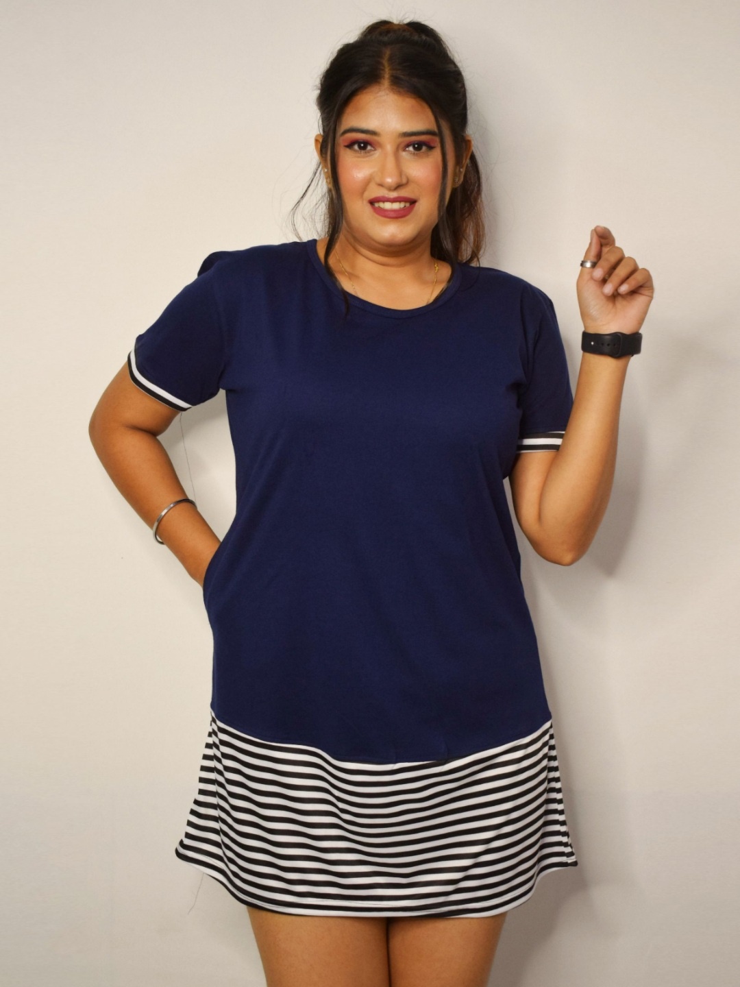 

PINK SHELL Women Striped Round Neck Cotton T-shirt, Navy blue