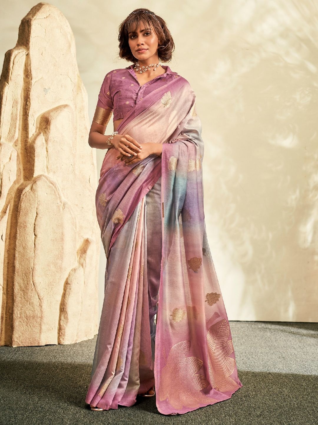 

Panzora Woven Design Zari Khadi Saree, Pink