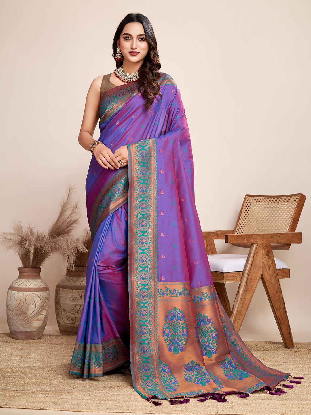 

HEER FASHION Woven Design Zari Pure Silk Paithani Saree, Purple