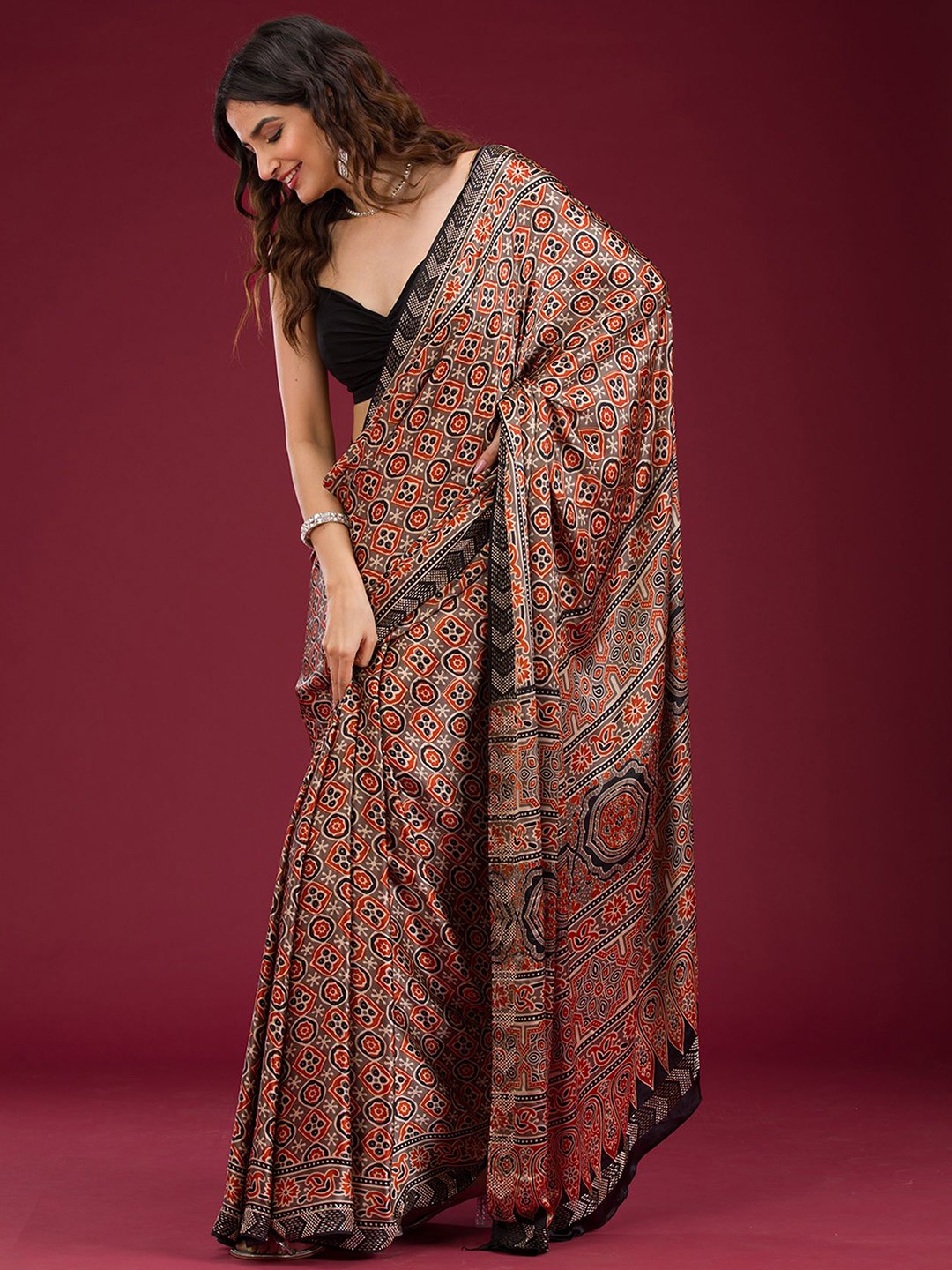 

Koskii Ethnic Motifs Pure Silk Saree, Black