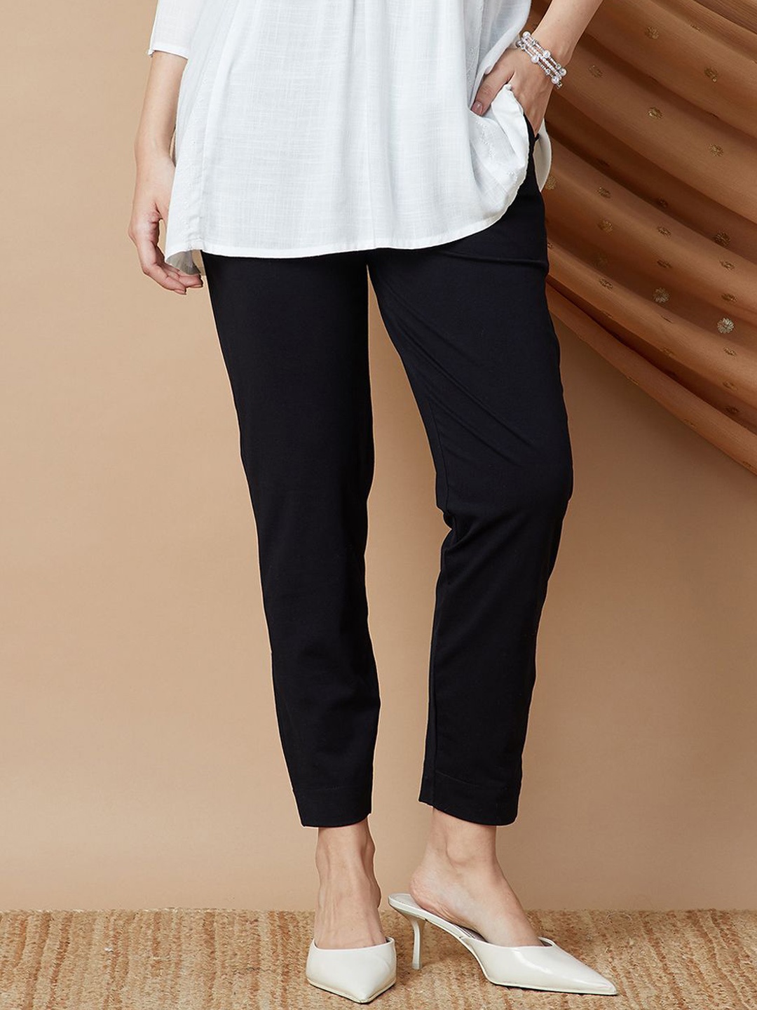 

Melange by Lifestyle Women Pleated Chinos Trousers, Black