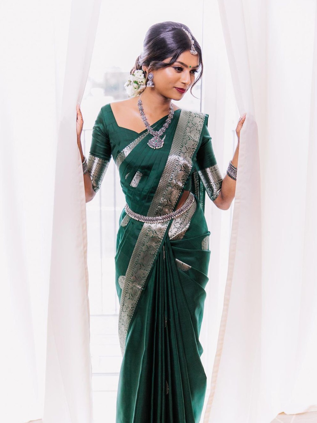 

bansari textiles Woven Design Zari Kanjeevaram Saree, Green