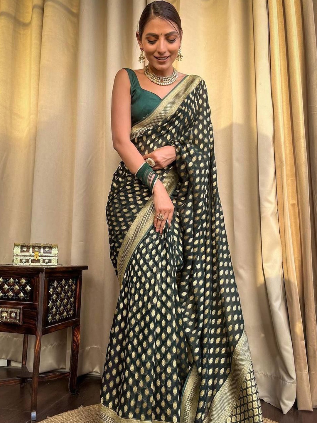 

bansari textiles Woven Design Zari Kanjeevaram Saree, Green