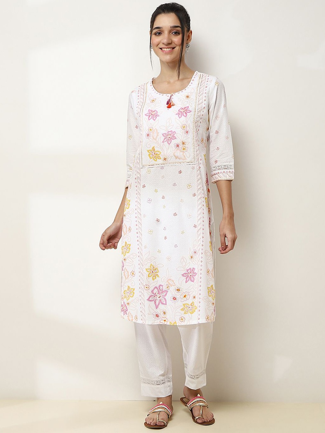 

Rangriti Floral Printed Round Neck Straight Pure Cotton Kurta, White