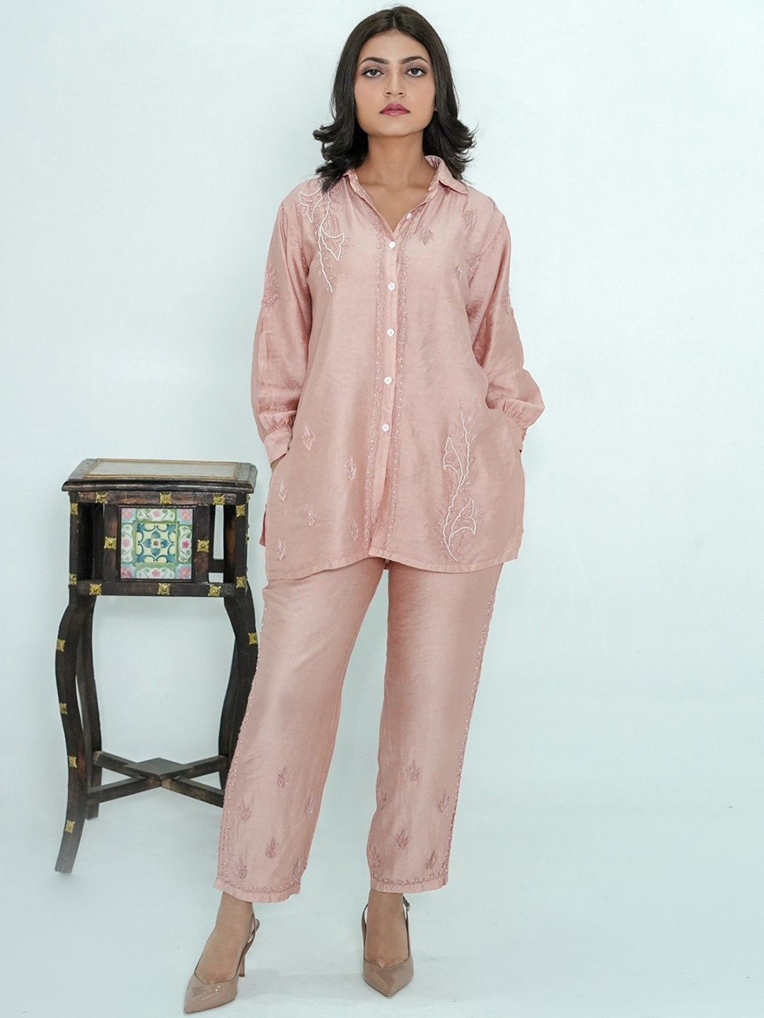 

Ethnic Threads Embroidered Shirt Collar Shirt With Trousers, Brown