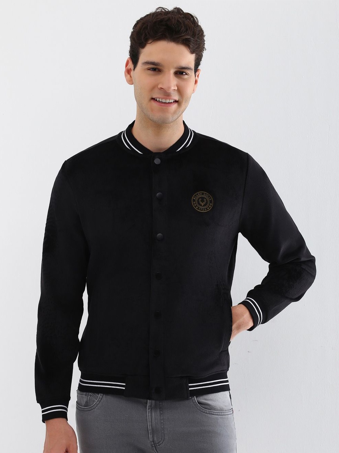 

Allen Solly Men Mandarin Collar Sweatshirt, Black