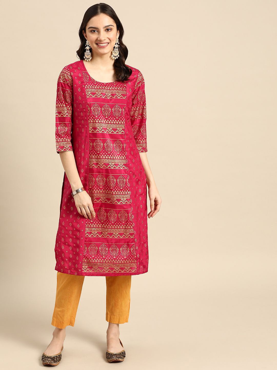 

Suha Women Flared Sleeves Thread Work Kurta, Fuchsia