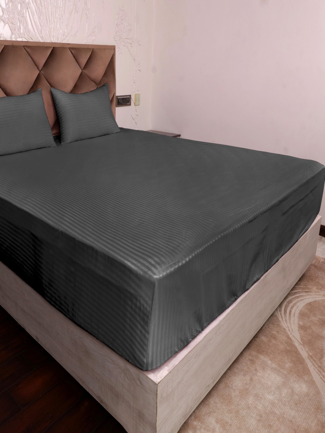 

AJISH Grey Striped 300 TC Single Bedsheet with 1 Pillow Covers Set 91.44 CM X 198.12 CM