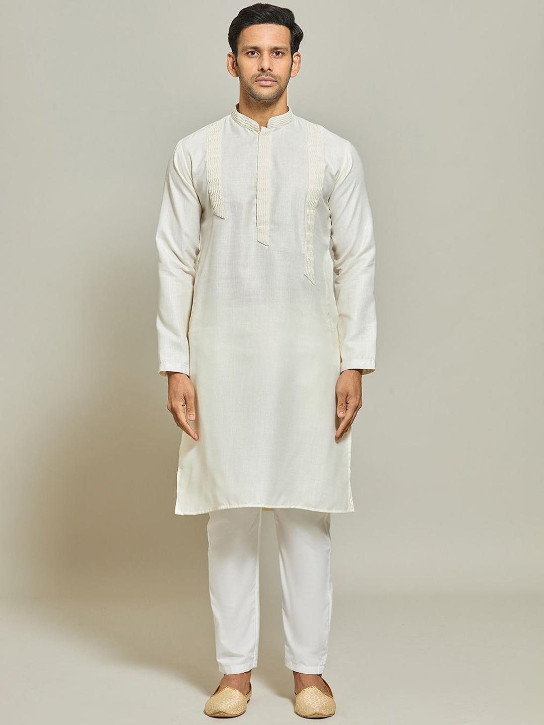 

Arihant Rai Sinha Men Regular Linen Kurta with Trousers, Cream