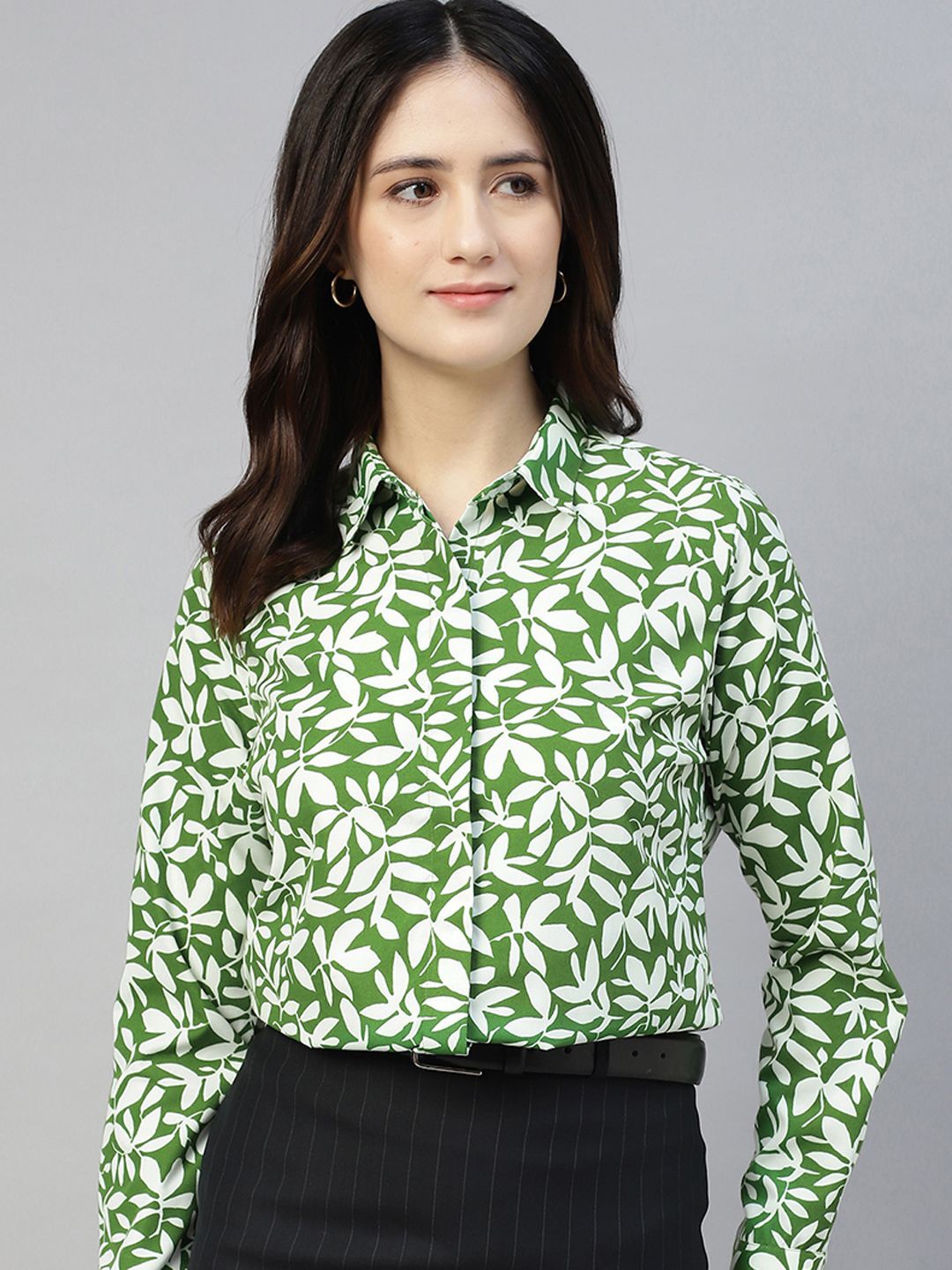 

Hancock Women Classic Fit Spread Collar Floral Printed Cotton Semiformal Shirt, Green