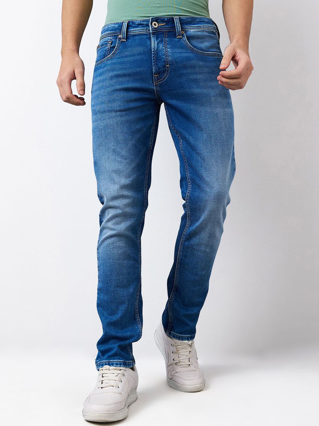 

SPYKAR Men Light Fade Mid-Rise Jeans, Blue