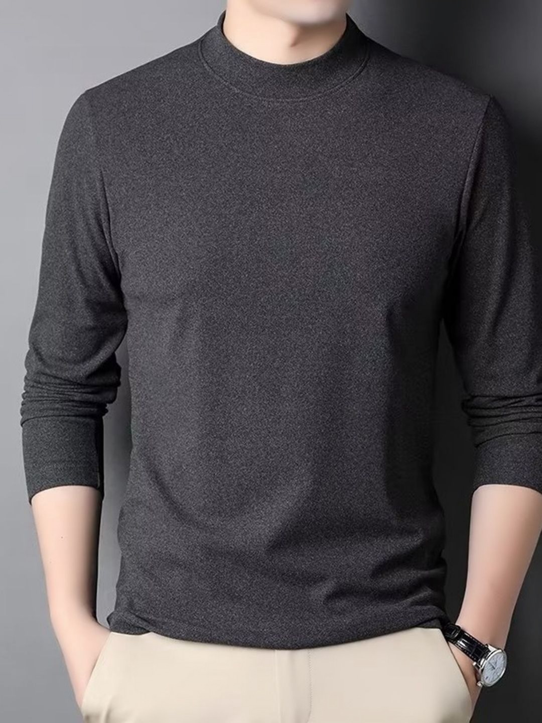 

HERE&NOW Men Solid Round Neck Slim Fit T-shirt, Grey