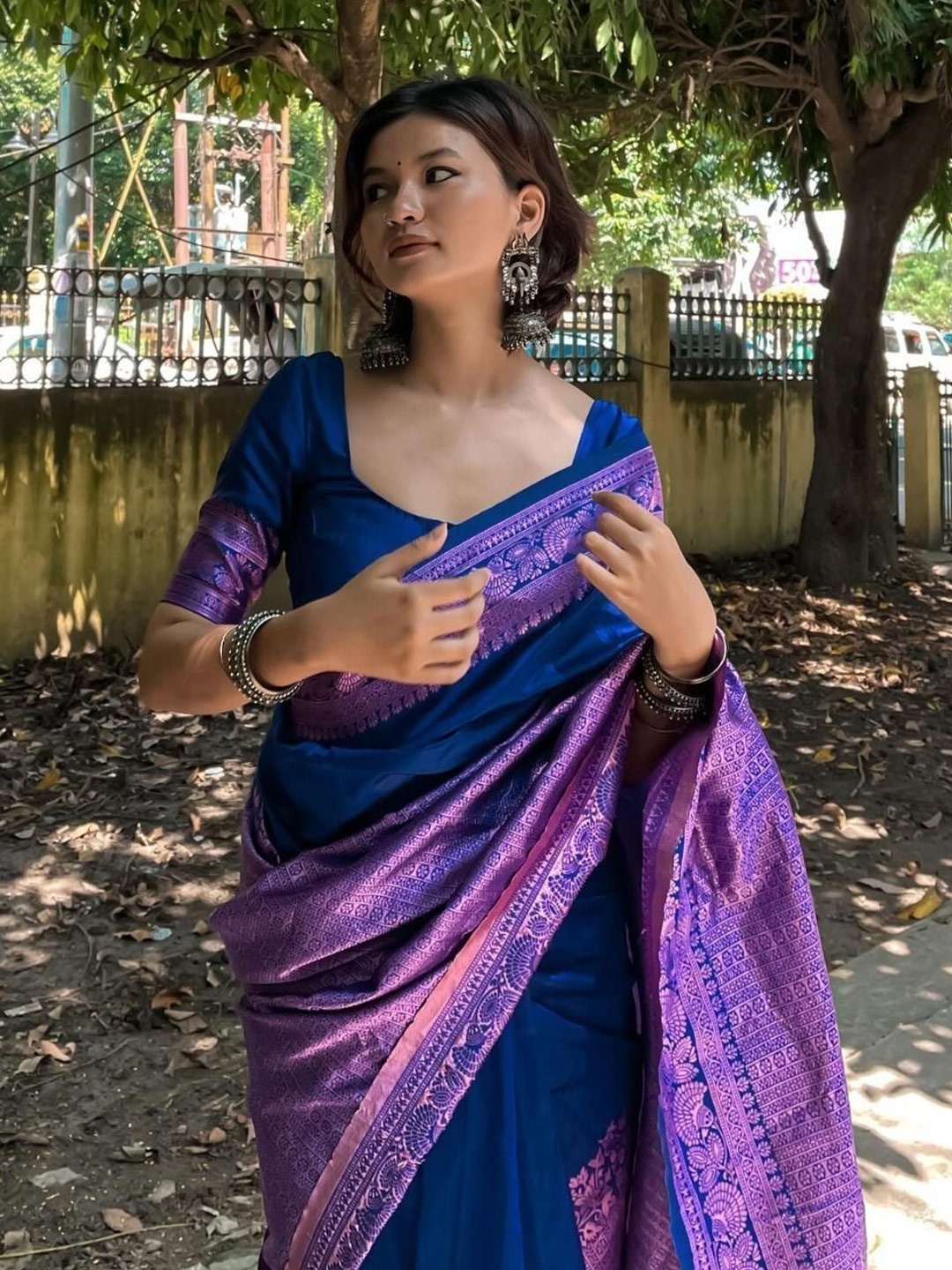 

bansari textiles Woven Design Zari Kanjeevaram Saree, Blue