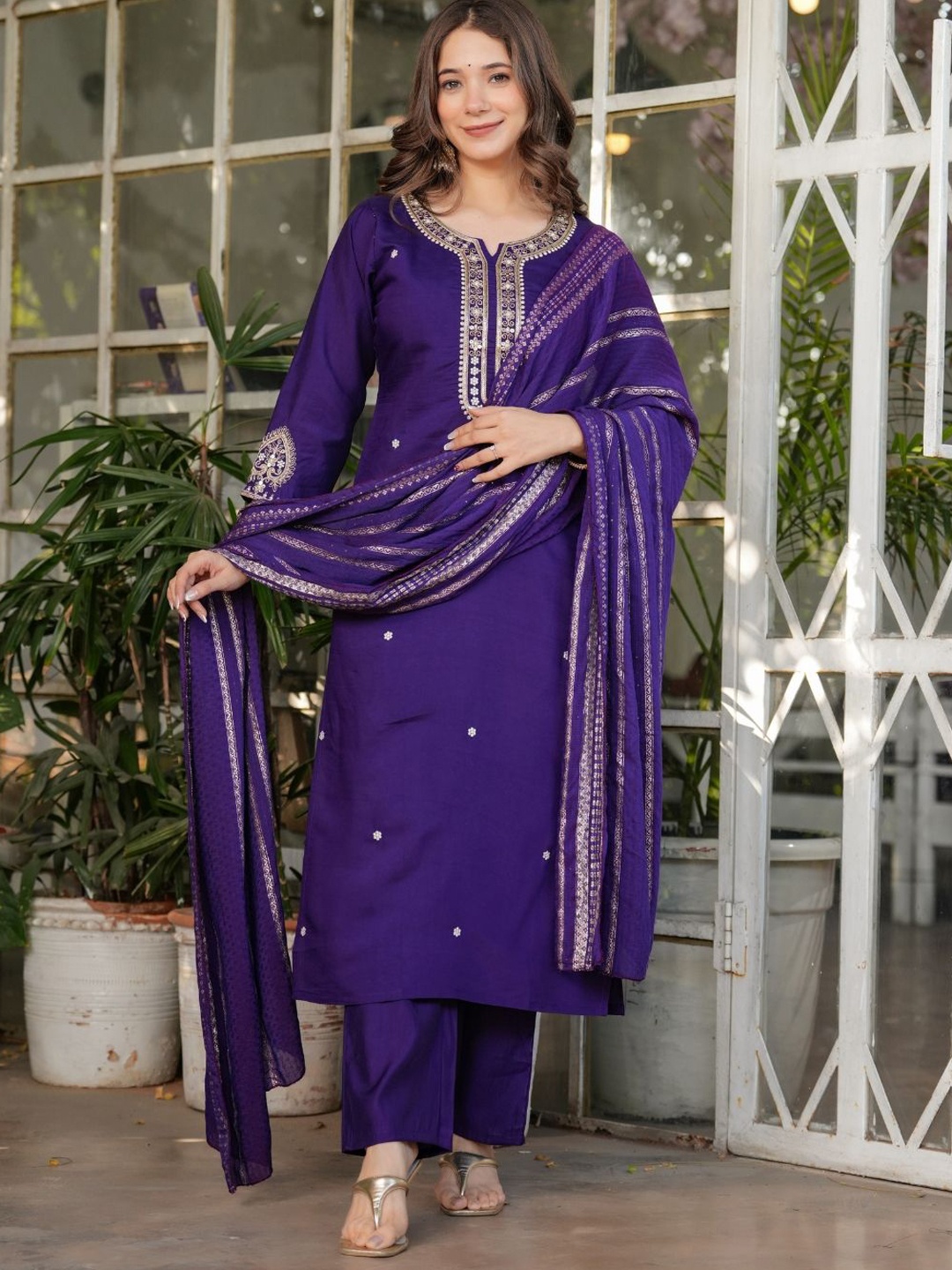 

Navlik Women Ethnic Motifs Embroidered Regular Kurta with Trousers & With Dupatta, Purple