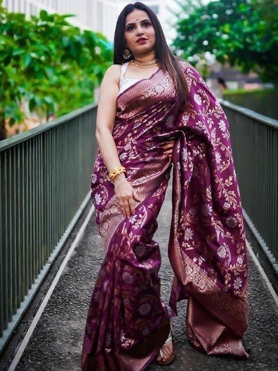

bansari textiles Woven Design Zari Silk Cotton Leheriya Saree, Purple