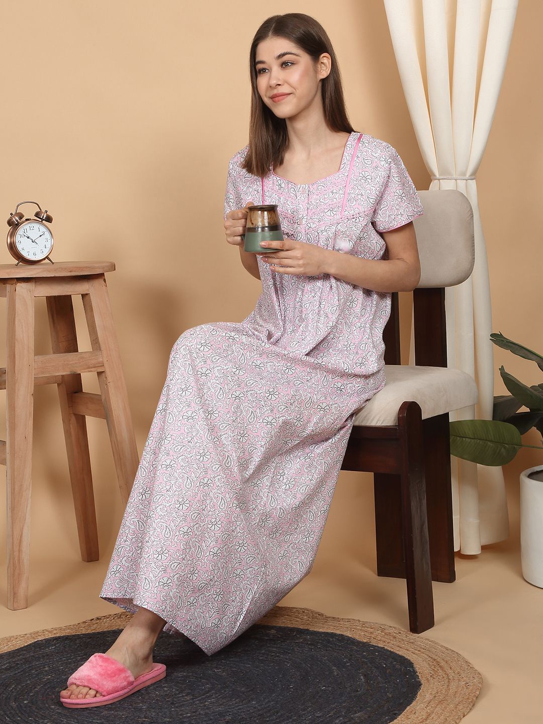 

SAANJ Women Printed Maxi Nightdress, Pink