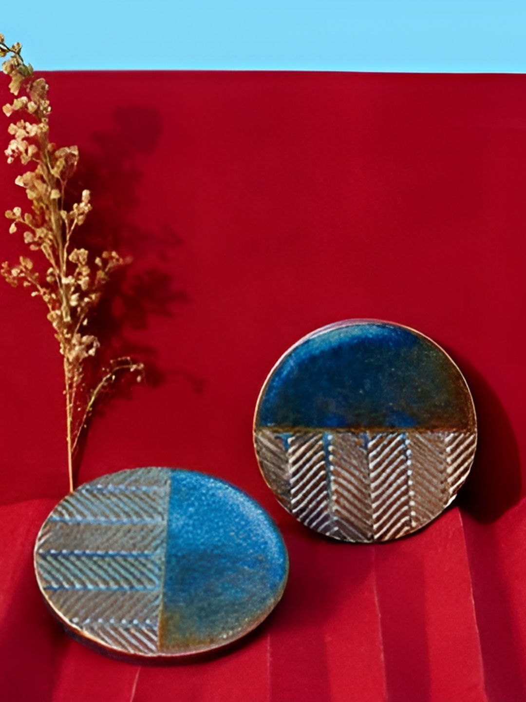

Rare Planet Blue & Gold-Toned 2 Pieces Textured Ceramic Coaster