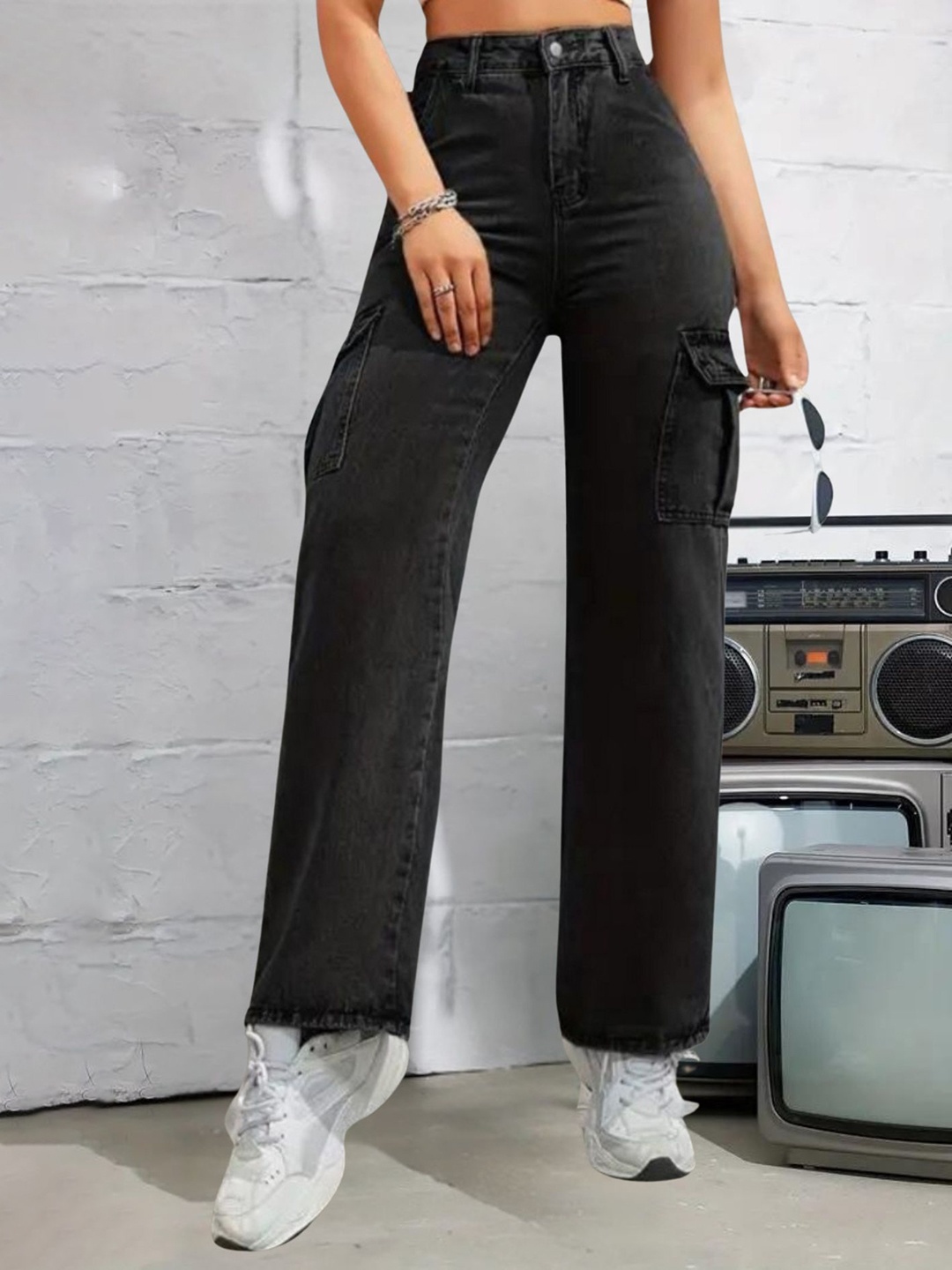 

DressBerry Women Comfort Wide Leg High-Rise Light Fade Cargo Styles Stretchable Jeans, Black