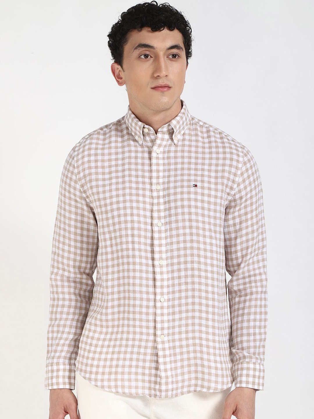 

Tommy Hilfiger Men Button-Down Collar Gingham Checked Linen Casual Shirt, Grey