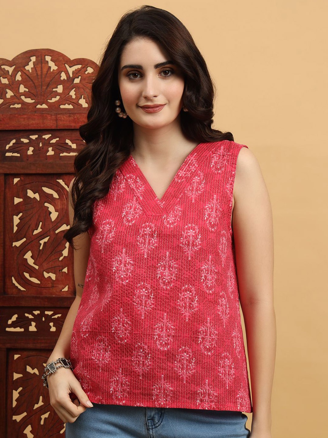 

Anouk Rustic Ethnic Motifs Printed V-Neck Pure Cotton Kurti, Pink