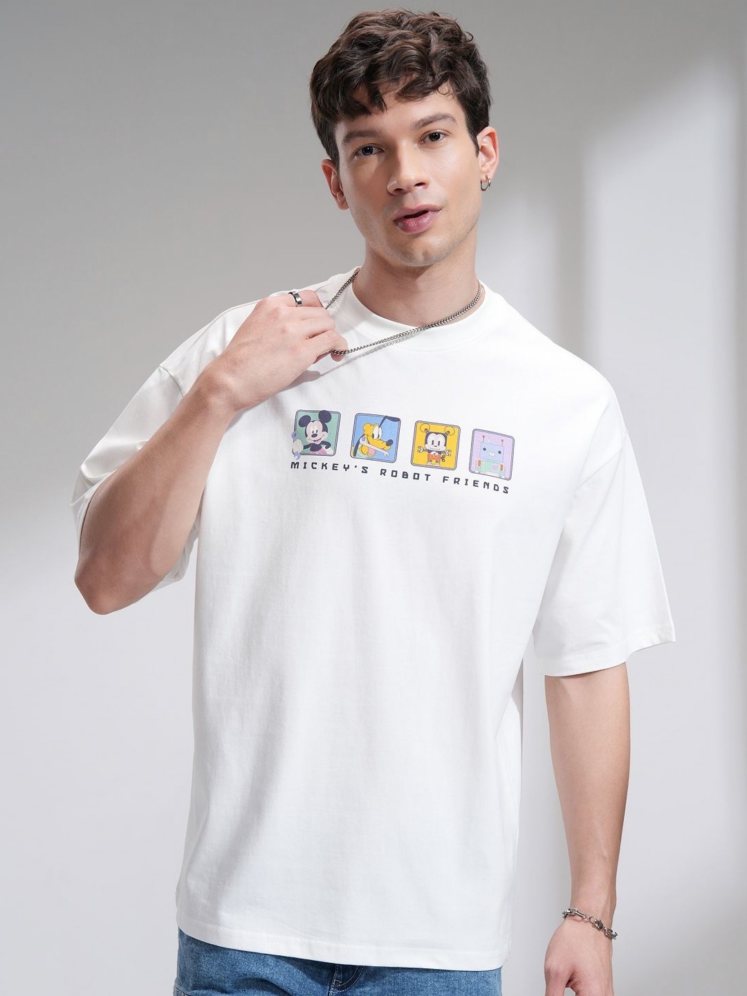 

HIGHLANDER Disney Men Round Neck Half Sleeve Oversized T Shirt, White