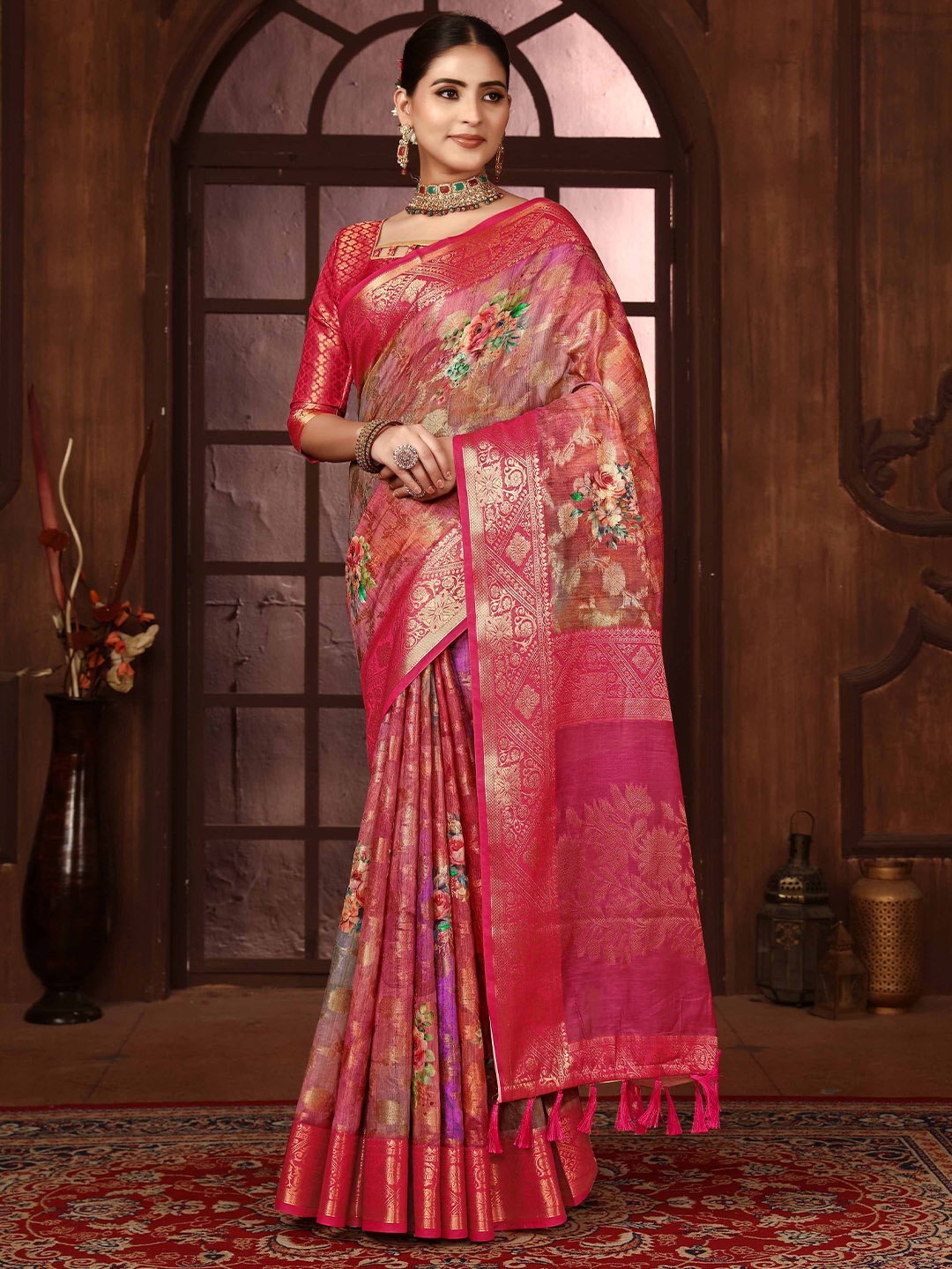 

Blissta Floral Silk Blend Handloom Saree, Pink