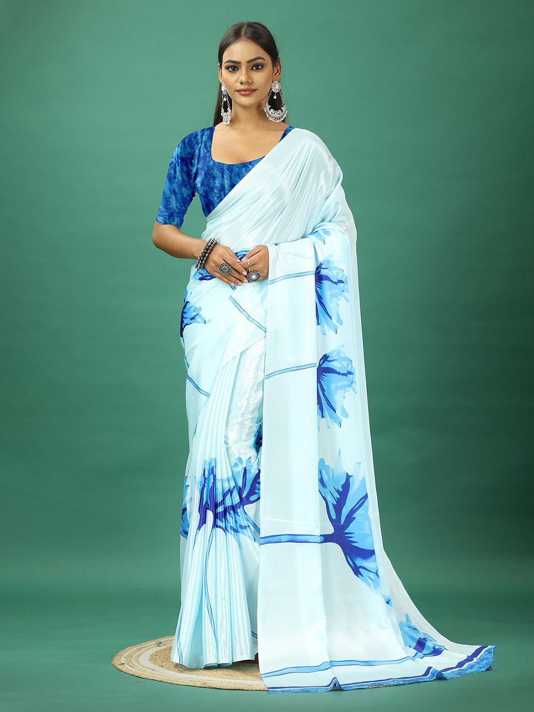 

A.V.M. SILK MILLS Floral Printed Pure Crepe Saree, Blue