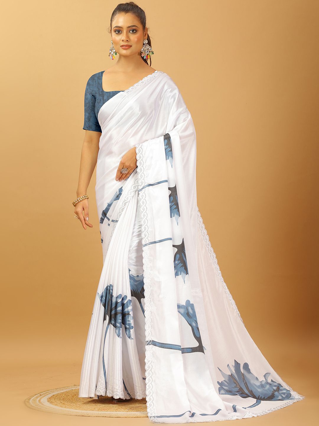 

A.V.M. SILK MILLS Floral Pure Georgette Saree, Grey