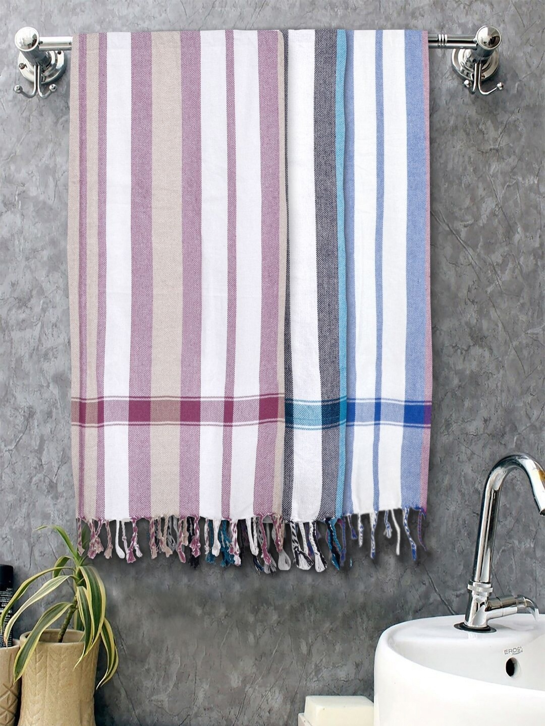 

FABINALIV White & Blue 3 Striped Cotton 225 GSM Bath Towel