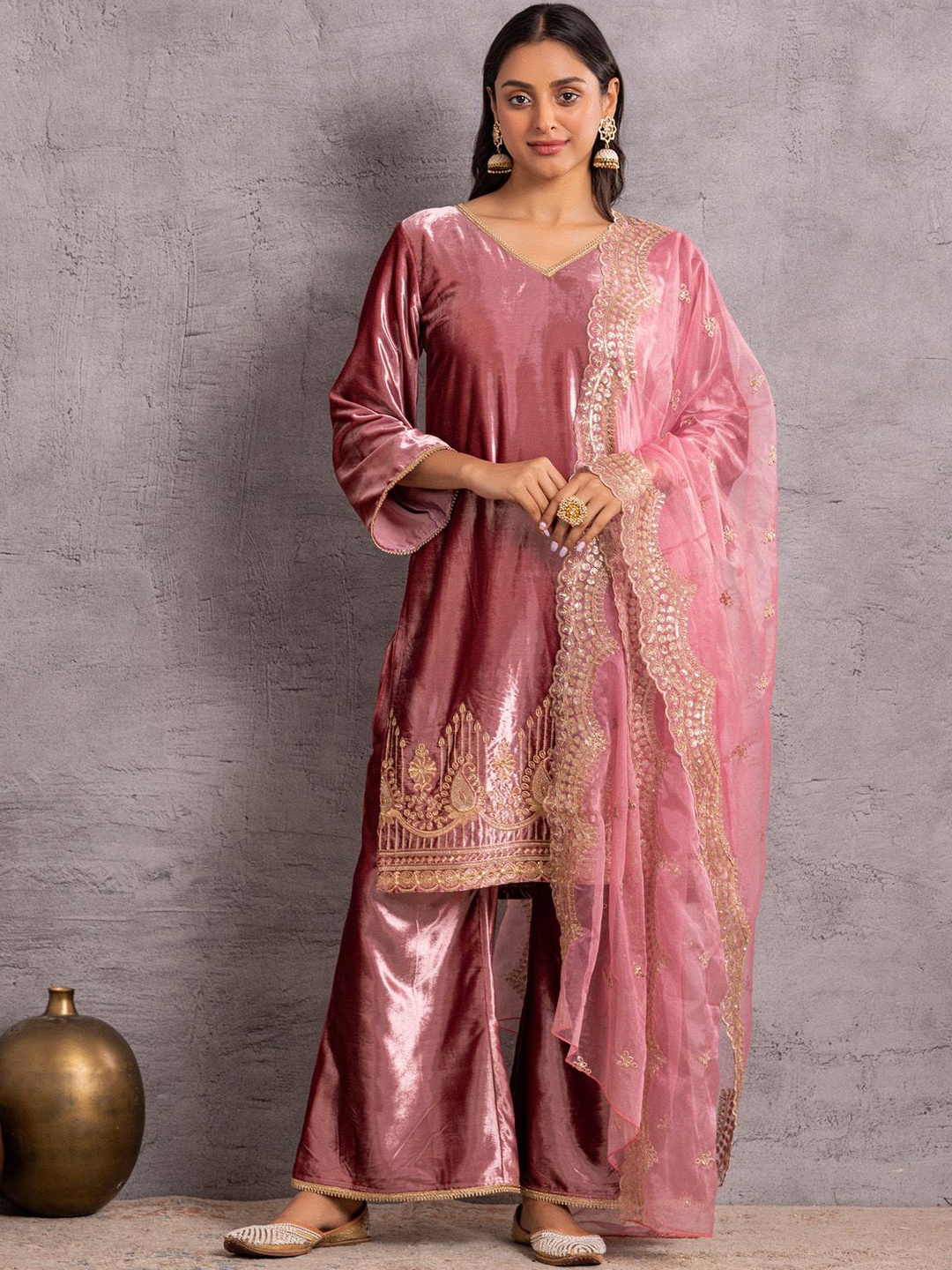 

SEW Women Ethnic Motifs Embroidered Regular Sequinned Velvet Kurta with Palazzos & With Dupatta, Pink