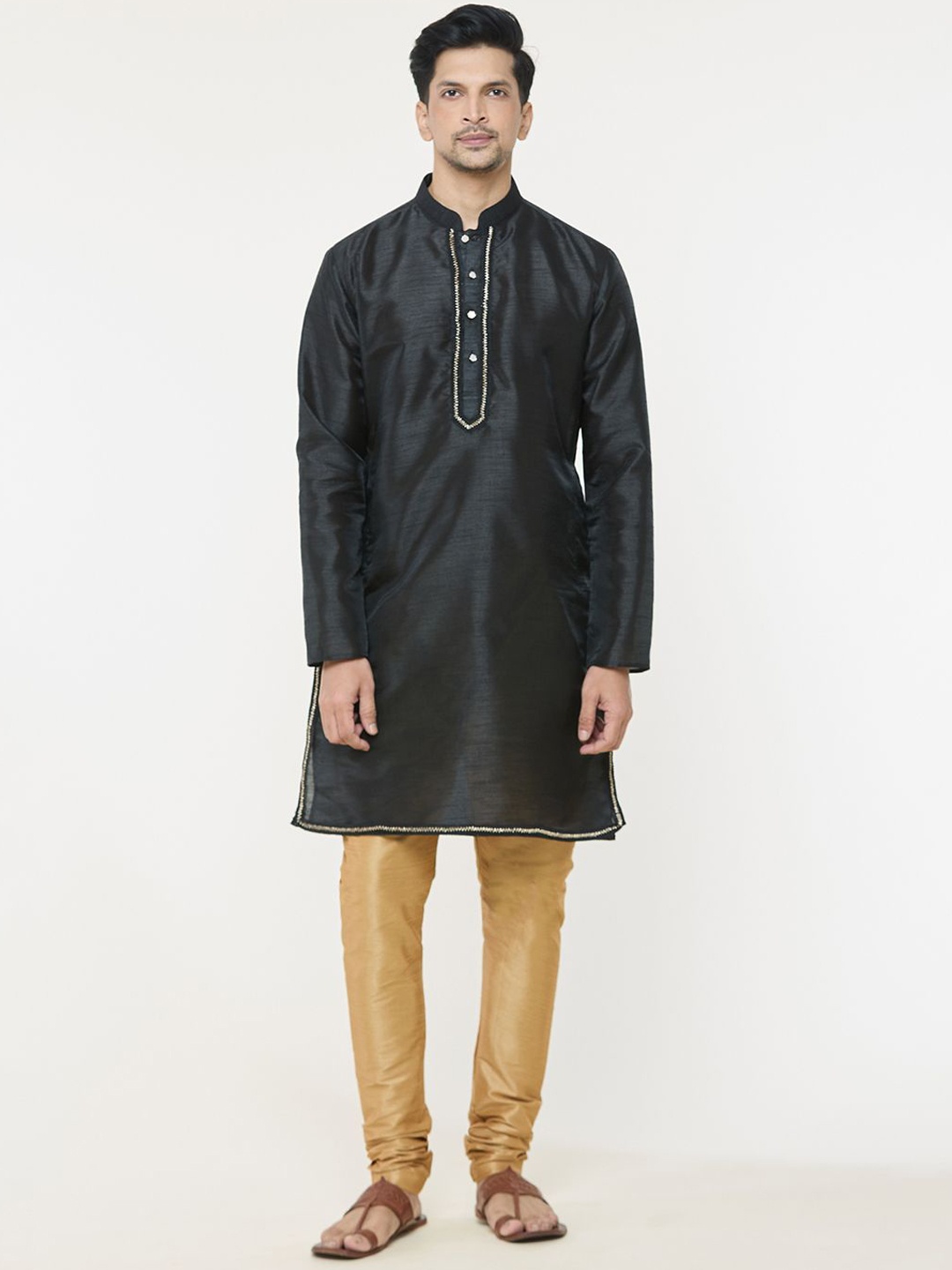 

Arihant Rai Sinha Men Regular Beads and Stones Kurta with Churidar, Black