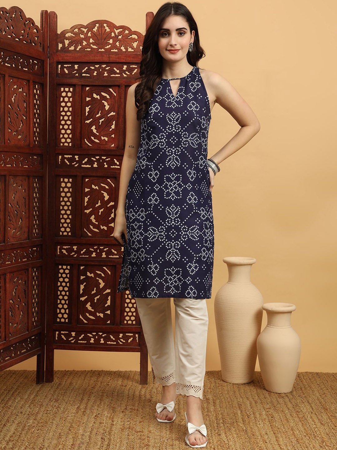 

Anouk Rustic Women Floral Printed Keyhole Neck Floral Kurta, Navy blue