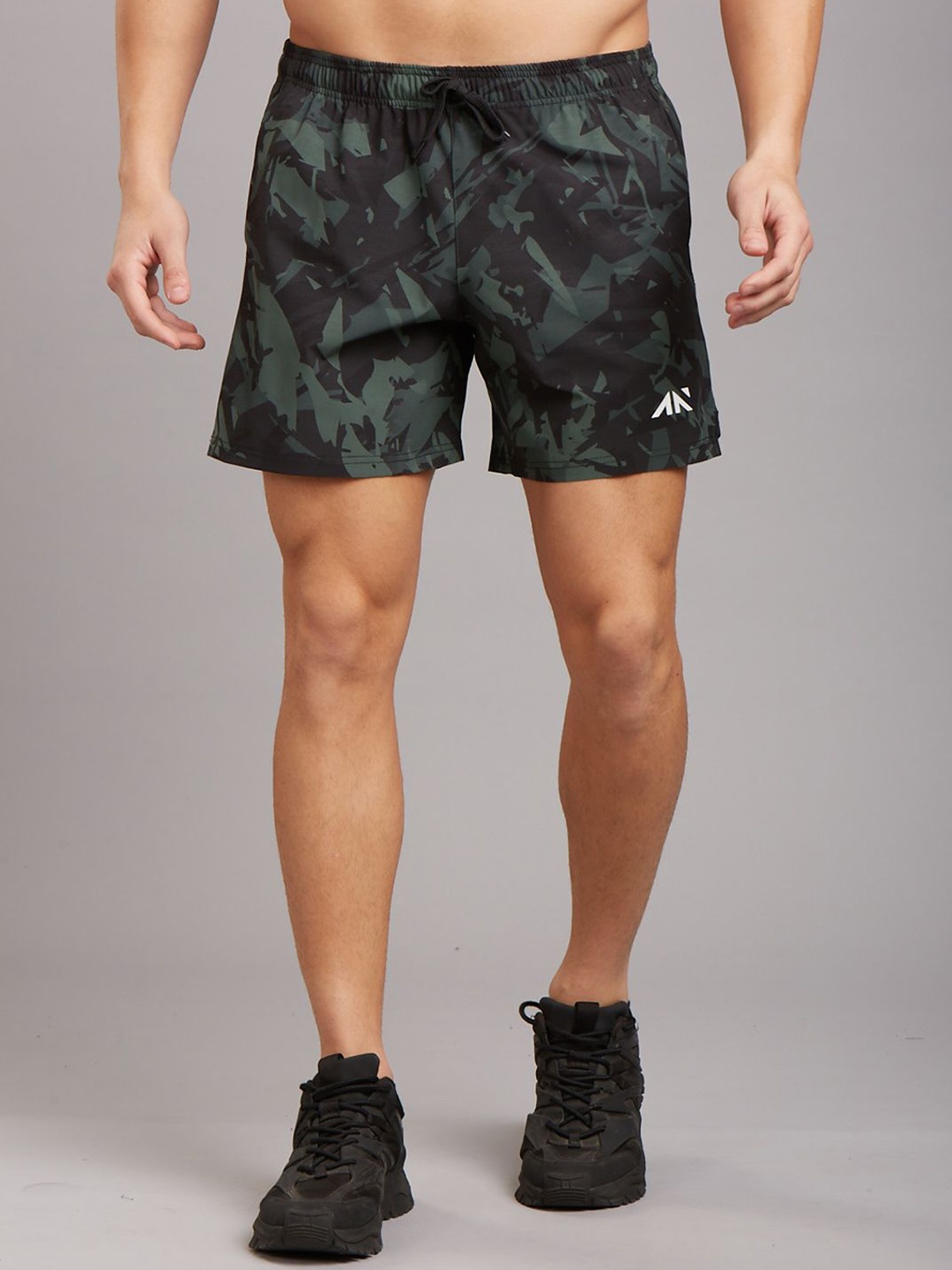 

AESTHETIC NATION Men Camouflage Printed Training or Gym Sports Shorts, Green