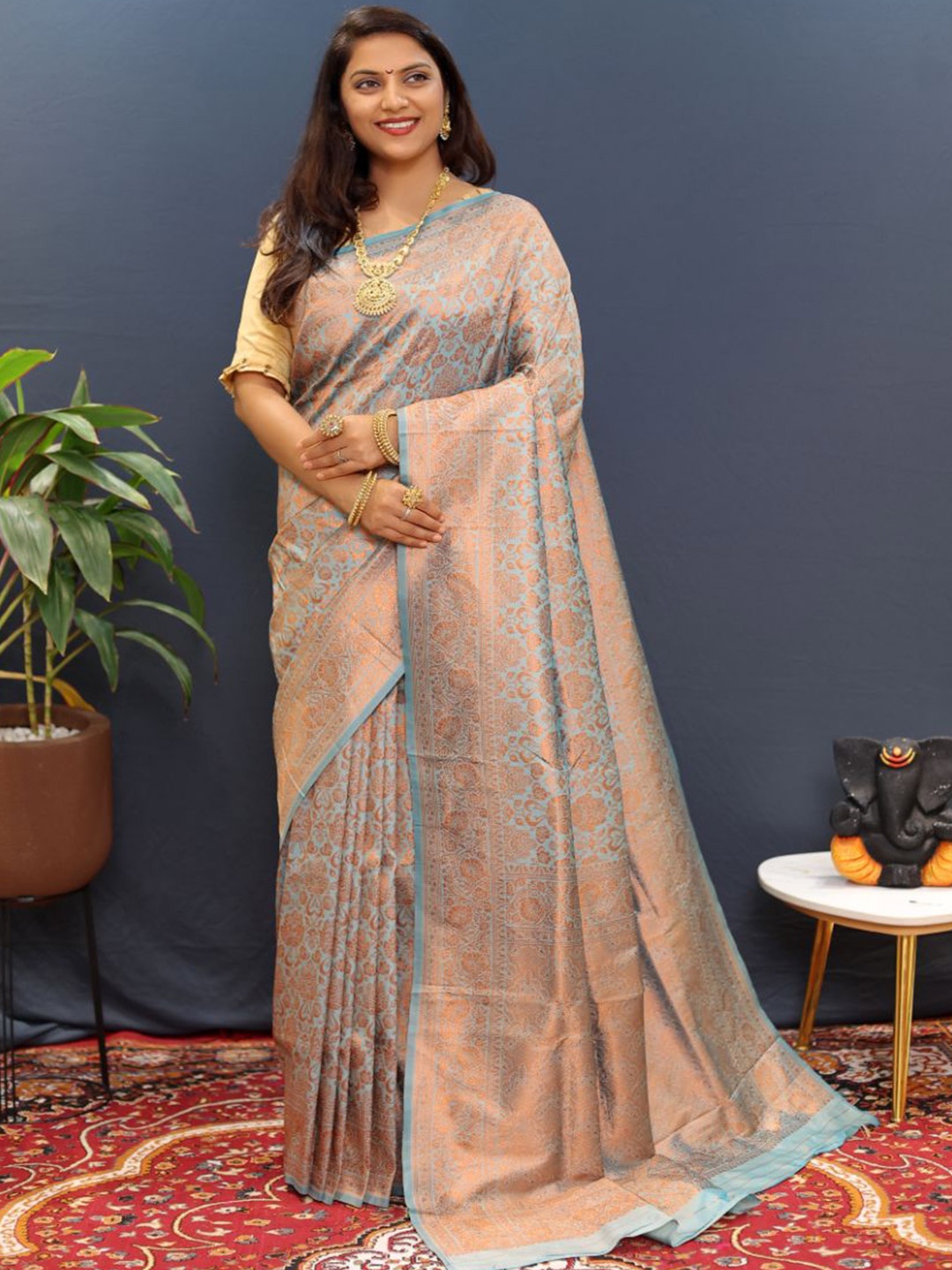 

amirat Ethnic Motifs Woven Design Zari Pure Silk Banarasi Saree, Grey