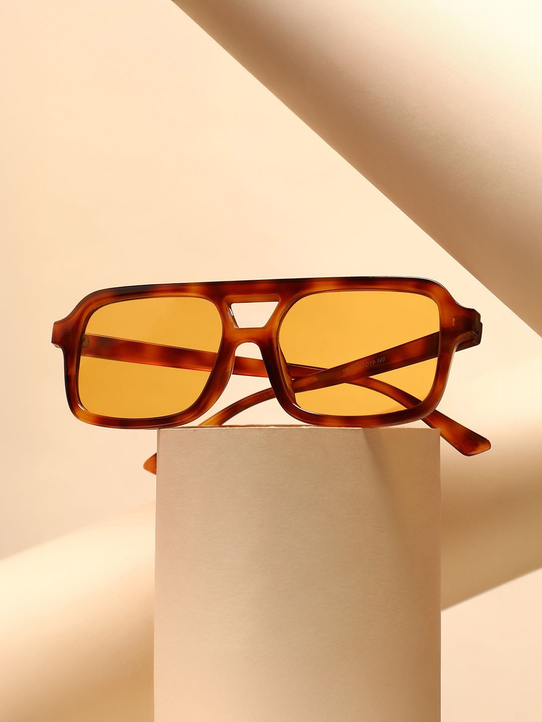 

French Accent Men The Tony Rectangle Sunglasses with Polarised Lens SW25_FASG1135, Yellow