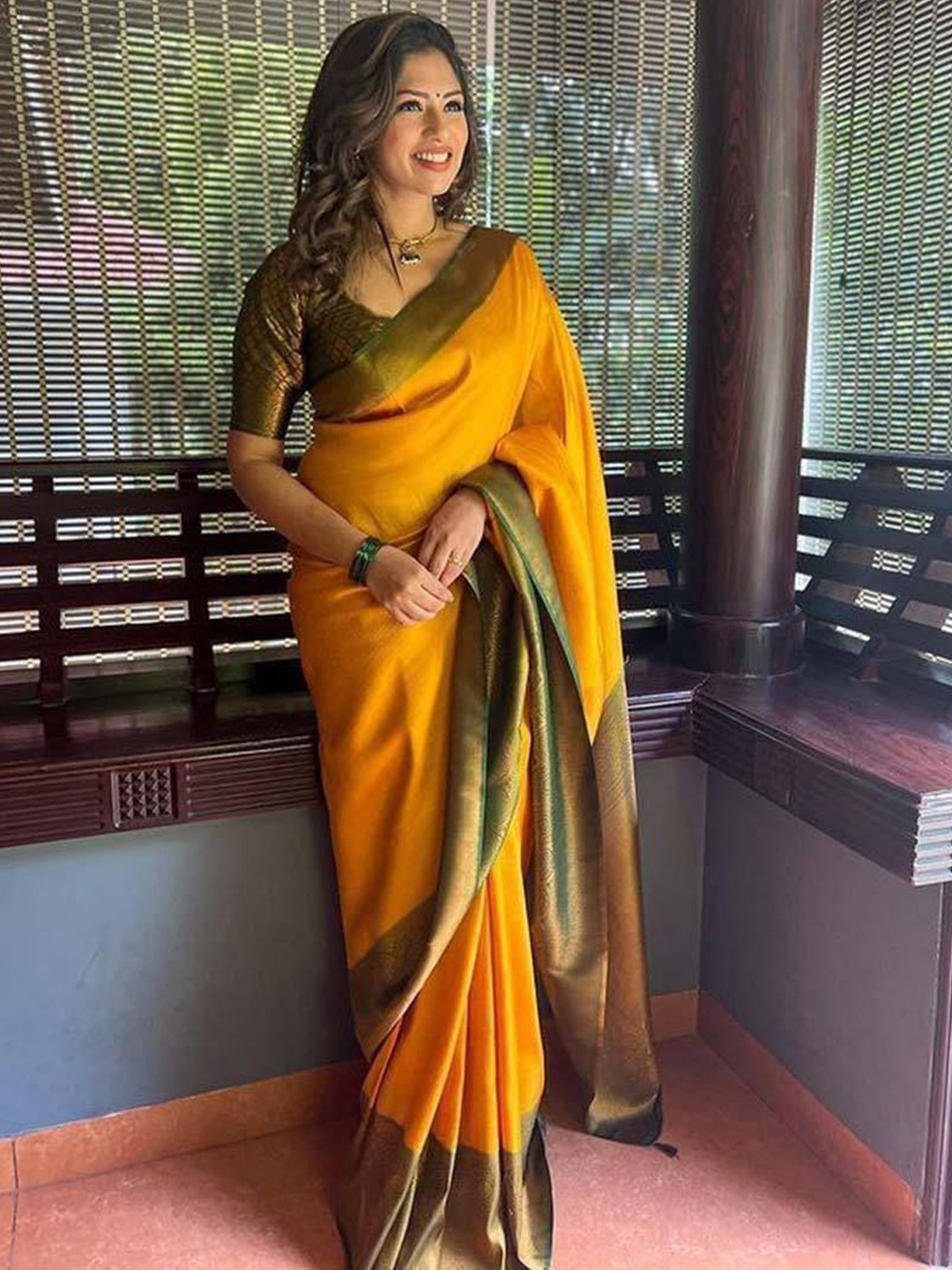 

bansari textiles Woven Design Zari Kanjeevaram Saree, Yellow