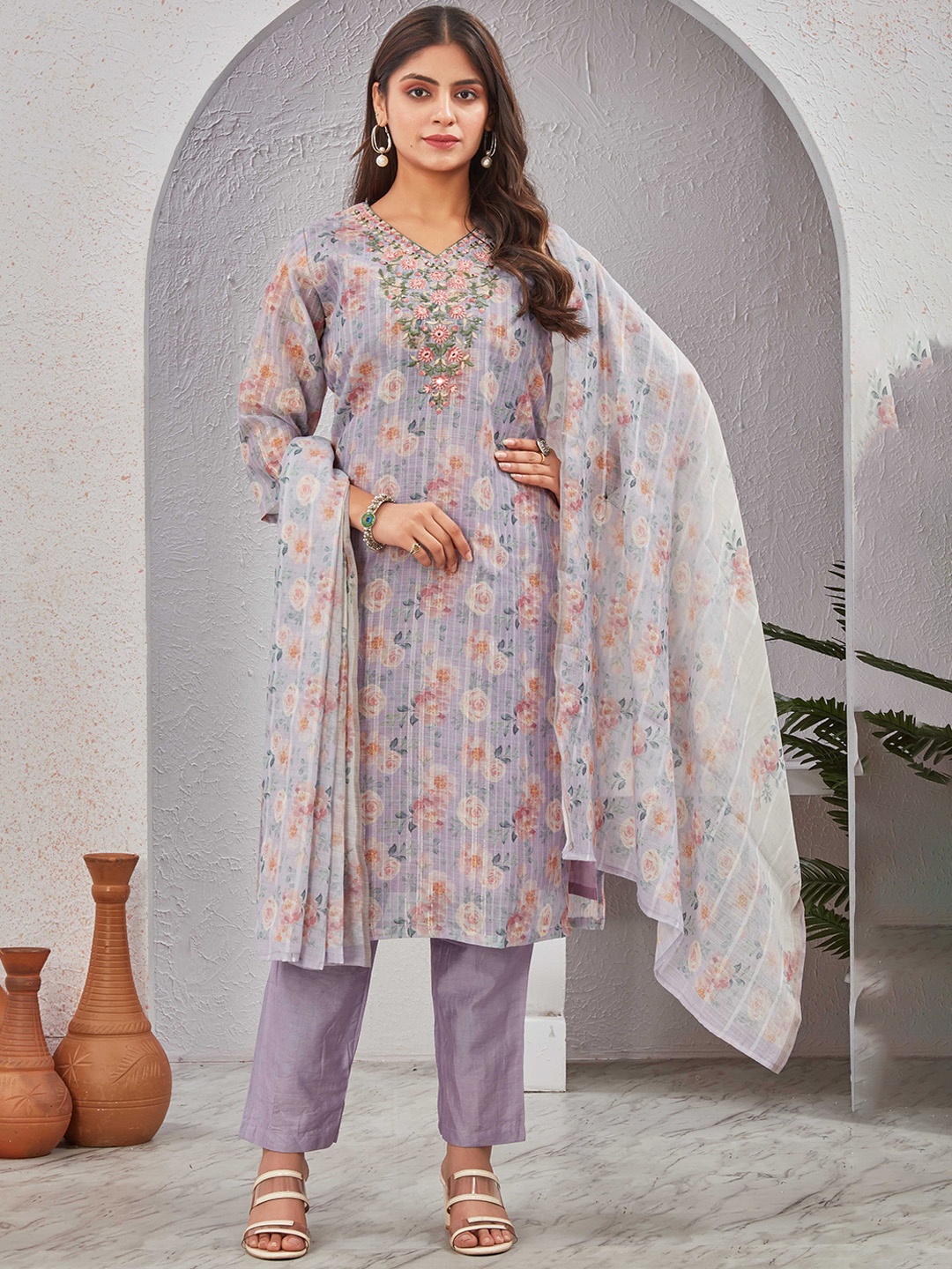 

Moda Rapido Women Floral Embroidered Regular Thread Work Chanderi Silk Kurta with Trousers & With Dupatta, Lavender