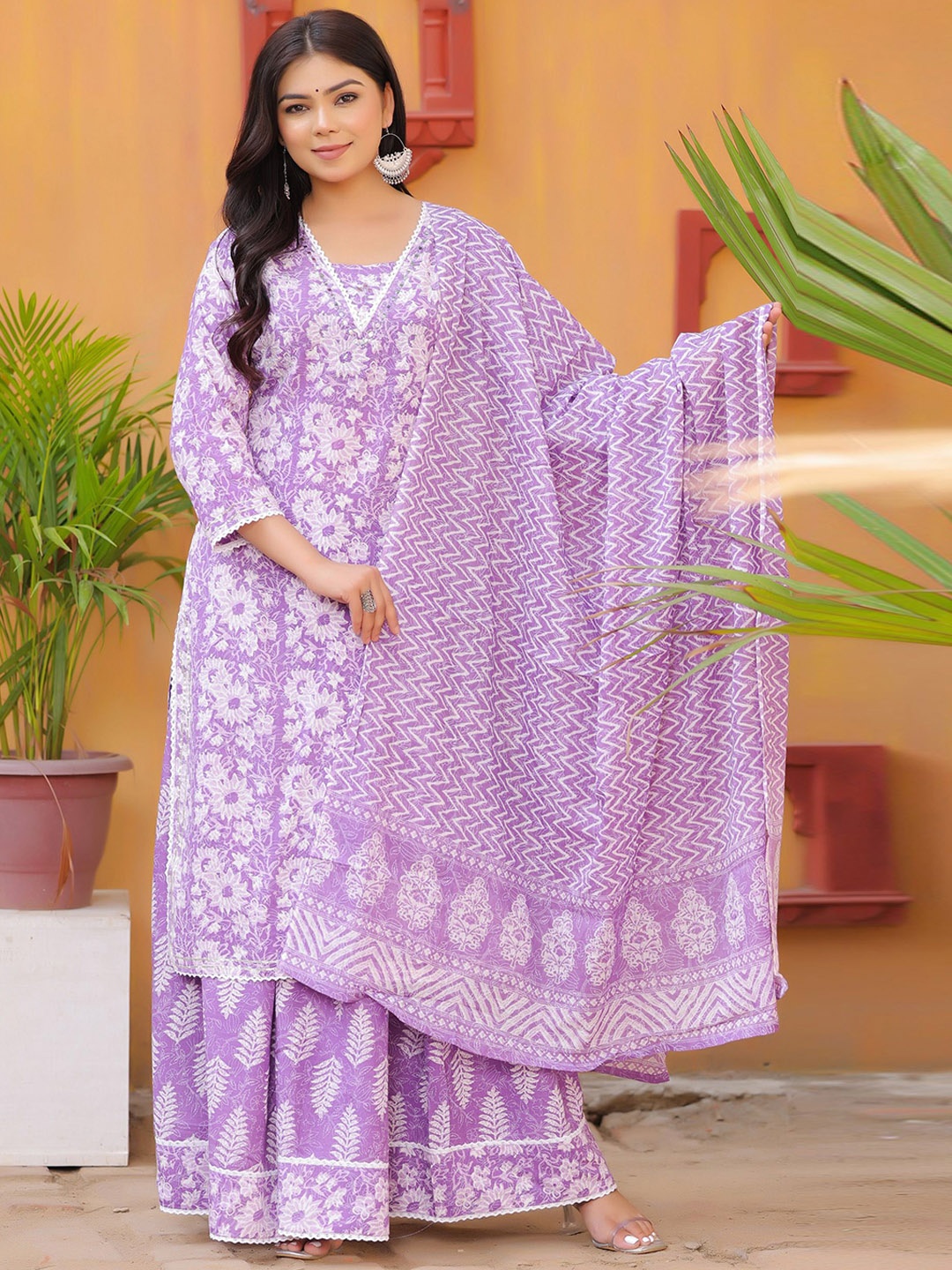 

GEKHA Floral Printed V-Neck Straight Kurta With Skirt And Dupatta, Purple