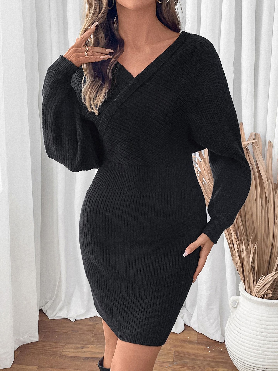 

StyleCast x Revolte Women V-Neck Mini Jumper Dress, Black