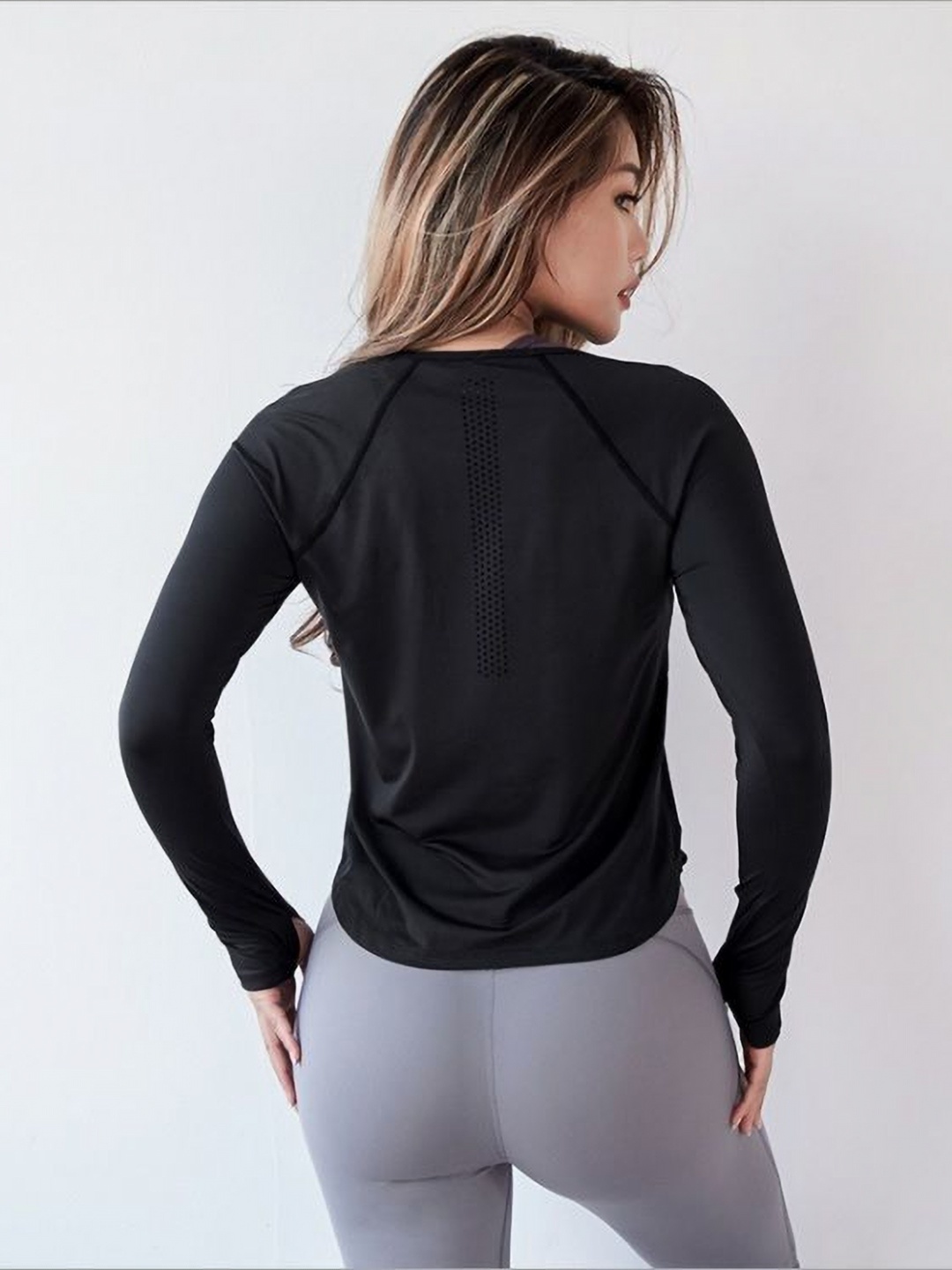 

Flingr Women Dri-FIT Solid Round Neck Elastane T-shirt, Black