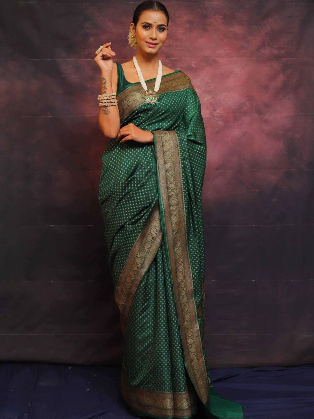 

Anouk Woven Design Zari Banarasi Saree, Green