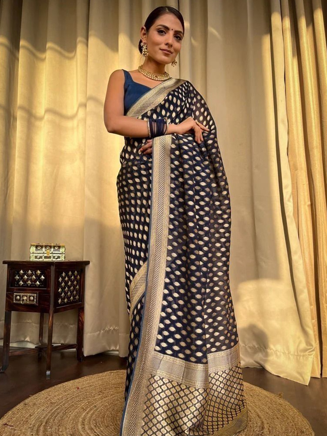 

bansari textiles Woven Design Zari Kanjeevaram Saree, Blue