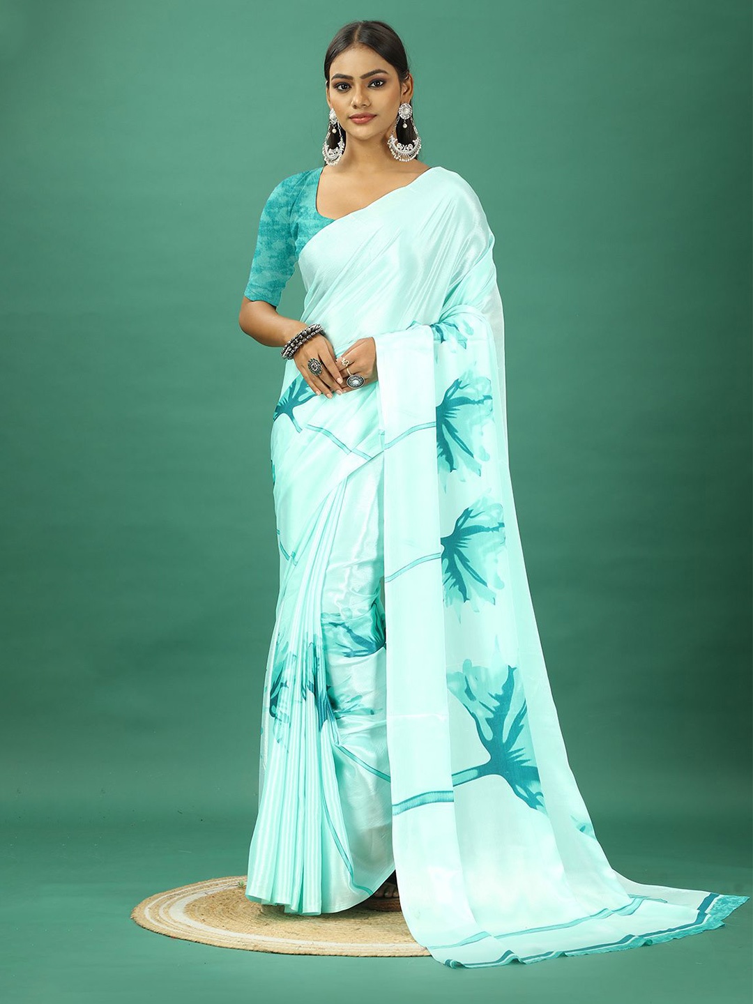 

A.V.M. SILK MILLS Floral Pure Crepe Saree, Turquoise blue