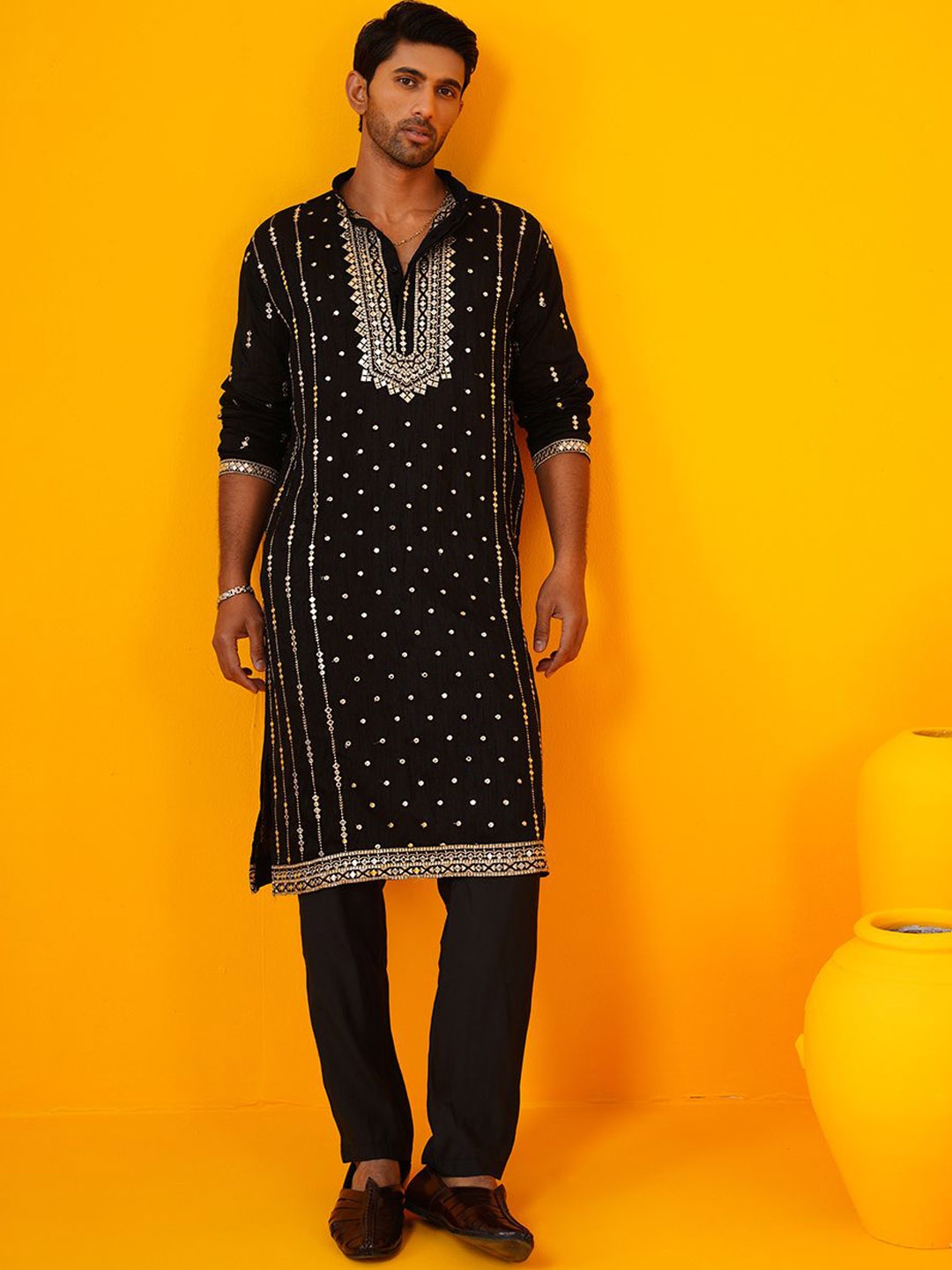 

SOJANYA LUXE Geometric Mirror Work Mandarin Collar Straight Silk Kurta, Black