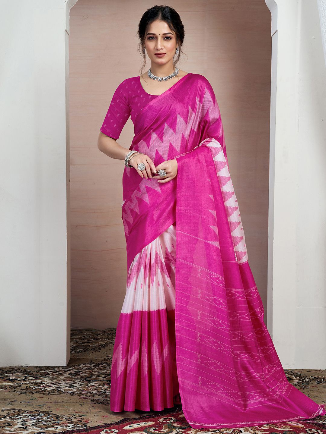 

KALINI Printed Saree, Pink