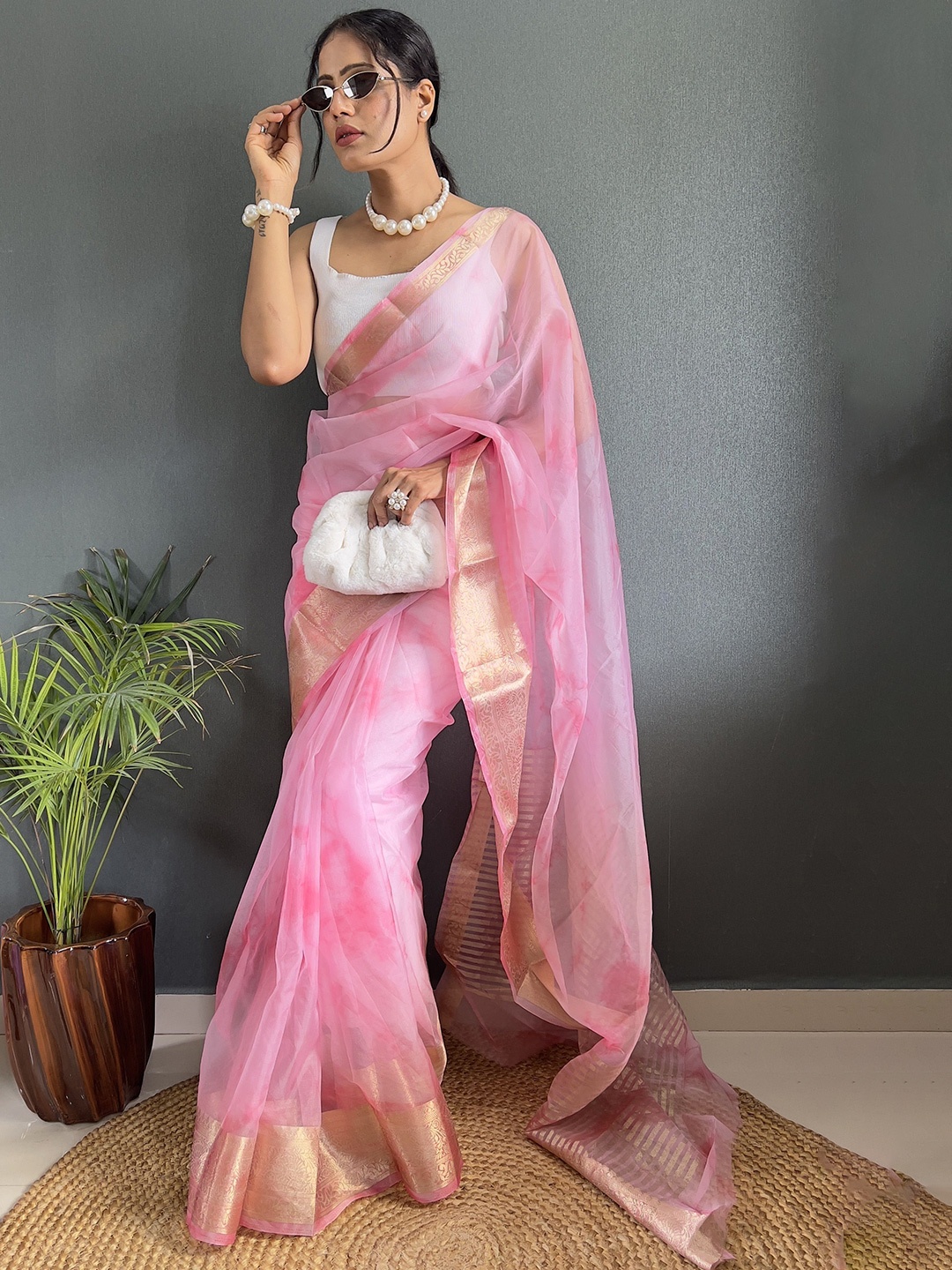 

bansari textiles Woven Design Zari Organza Kota Saree, Pink