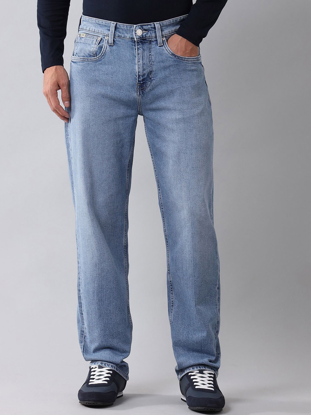 

U.S. Polo Assn. Denim Co. Men Relaxed Fit Light Fade Jeans, Blue